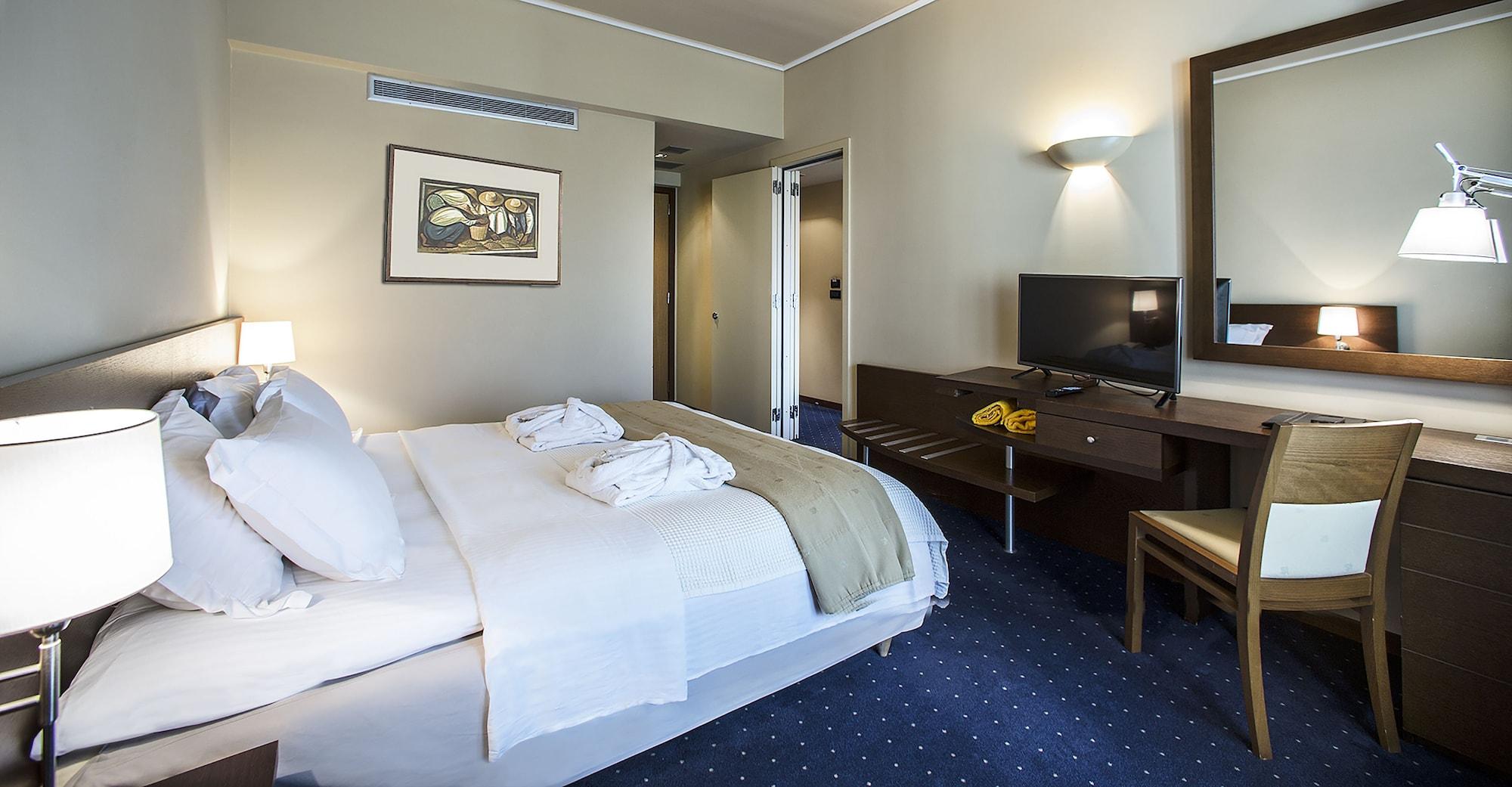 Dekelia Hotel Athènes Extérieur photo
